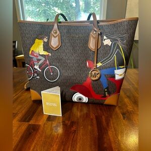Michael Kors Eva Large Jet Set Tote Bag